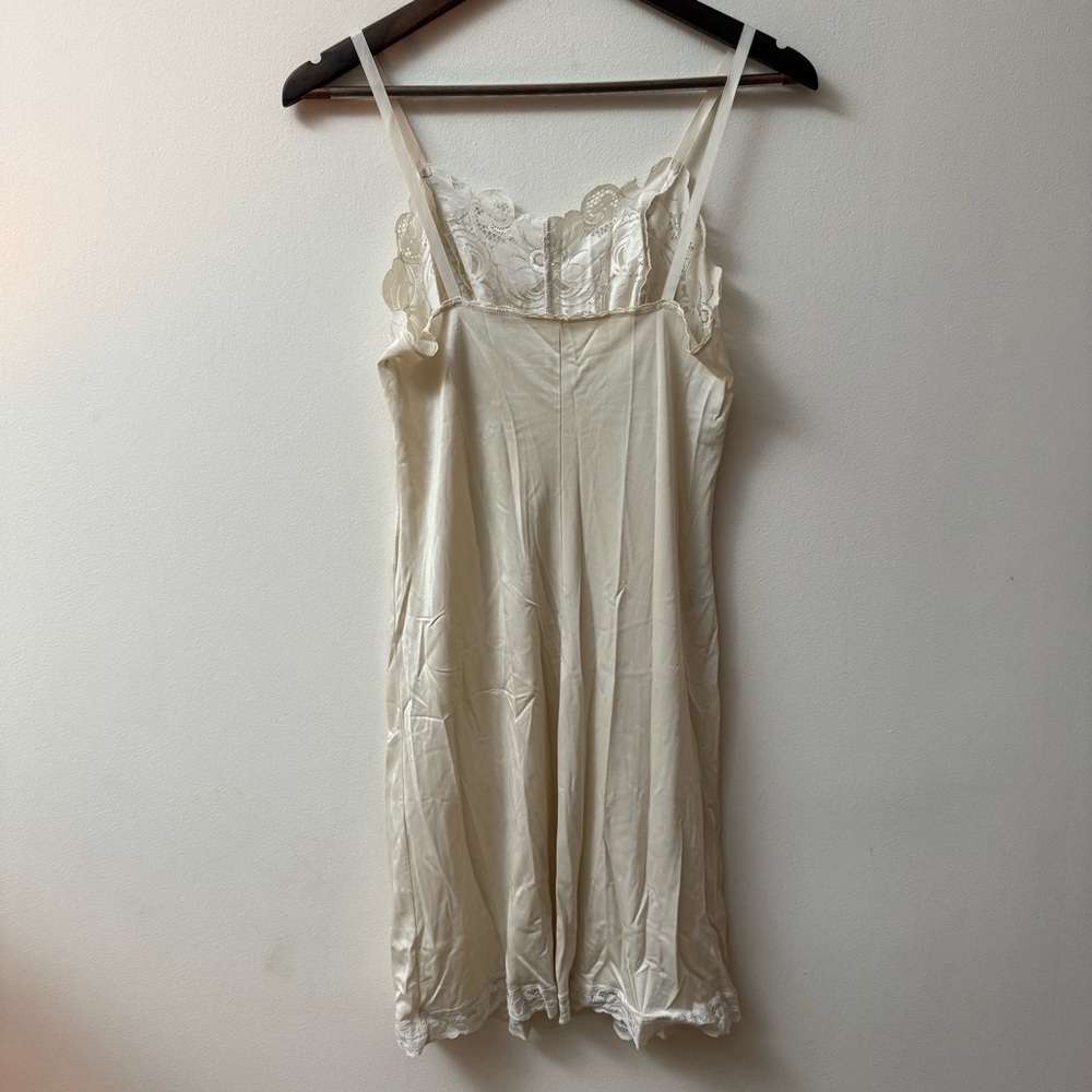 Vintage St. Michael Ivory Slip - Picture 3 of 9